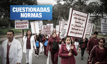 Obstetras protestan contra el Minsa por vulnerar derecho a la salud de las mujeres