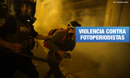 Fotógrafos denuncian golpes, insultos y seguimiento de policías en las protestas